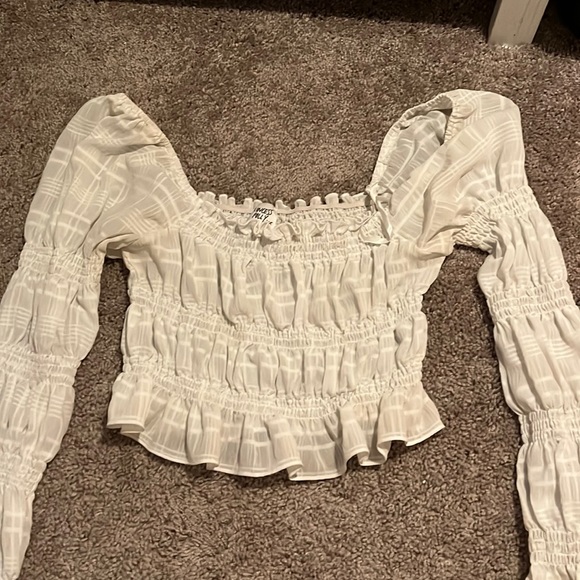 Princess Polly Tops - white long sleeve top with bell bottom sleeves!